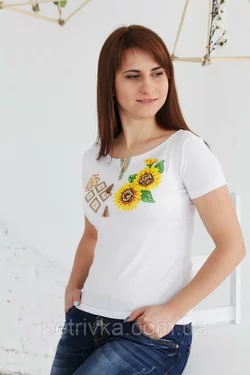 Жіноча вишита футболка поєднання А-18