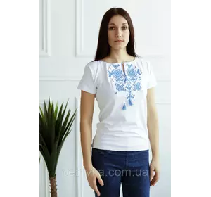 Прекрасна вишита жіноча футболка, вишивка орнамент
